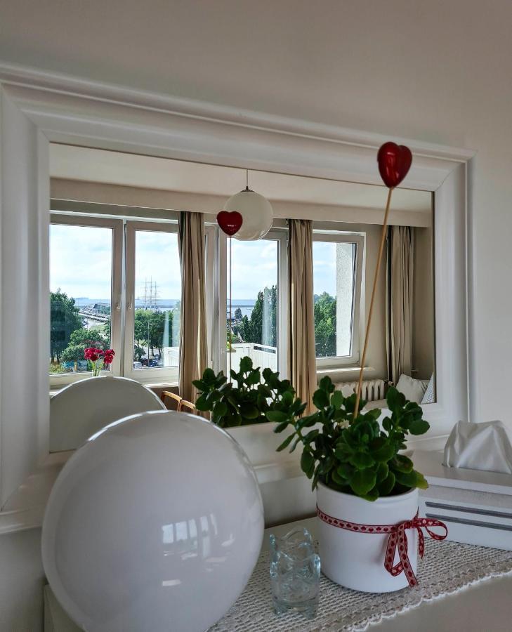 Apartment By The Sea - Kosciuszki Square กดิเนีย ภายนอก รูปภาพ