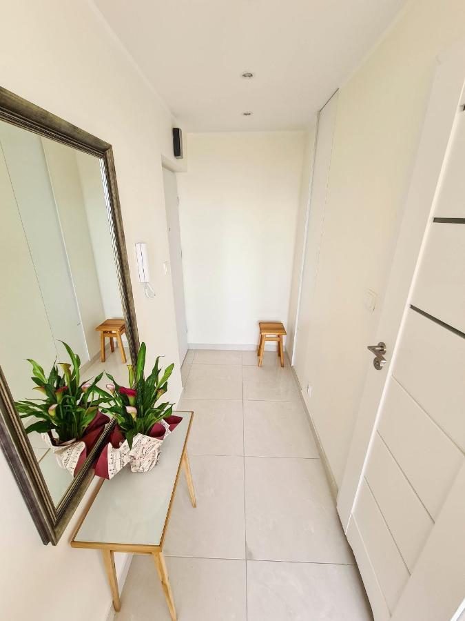 Apartment By The Sea - Kosciuszki Square กดิเนีย ภายนอก รูปภาพ