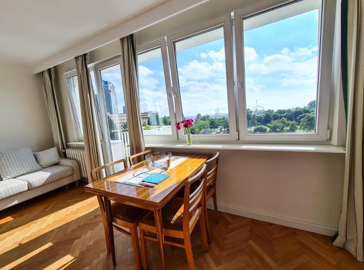 Apartment By The Sea - Kosciuszki Square กดิเนีย ภายนอก รูปภาพ