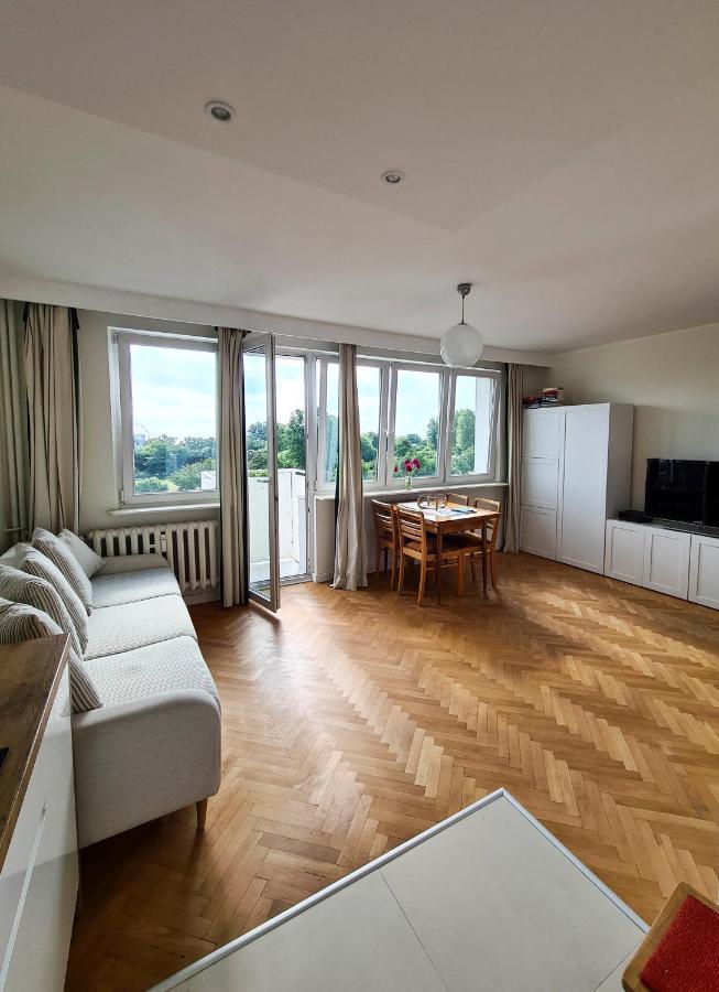 Apartment By The Sea - Kosciuszki Square กดิเนีย ภายนอก รูปภาพ