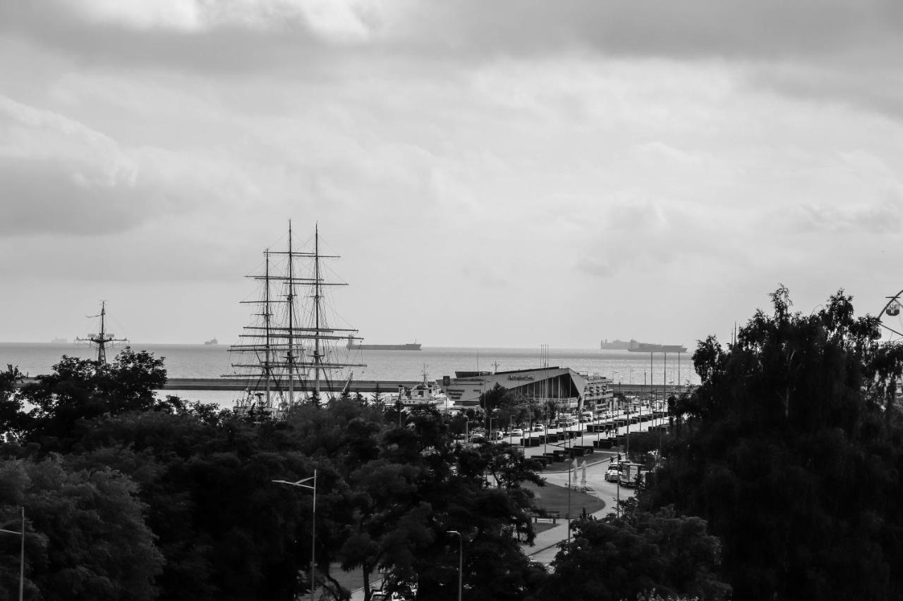 Apartment By The Sea - Kosciuszki Square กดิเนีย ภายนอก รูปภาพ
